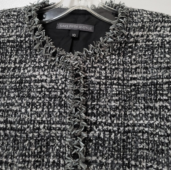 New Saks Fifth Avenue Black Tweed Wool Blend Frayed Trim Crop Blazer Size 10 - Picture 2 of 14